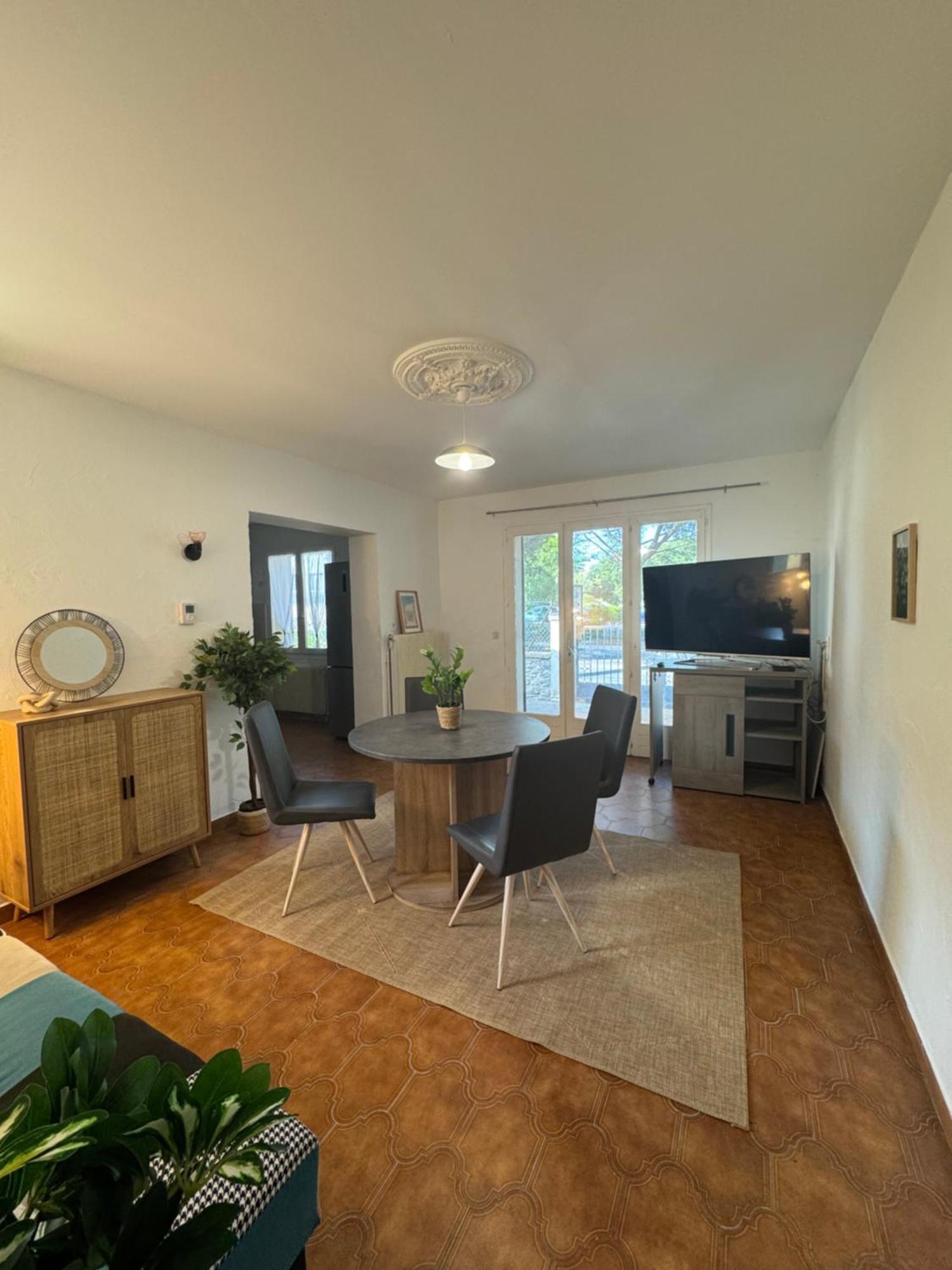 Petite Maison Independante *